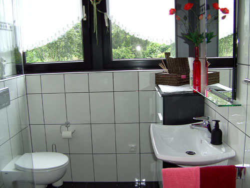 Badezimmer aus Blickrichtung Diele
